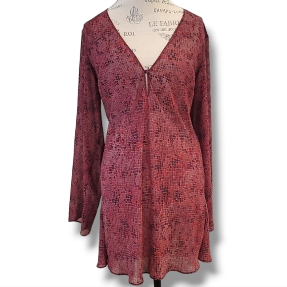 Victoria's Secret Long Sleeve Sheer V-Neck Snake Skin Swimsuit Cover-Up-Size L - Picture 1 of 6